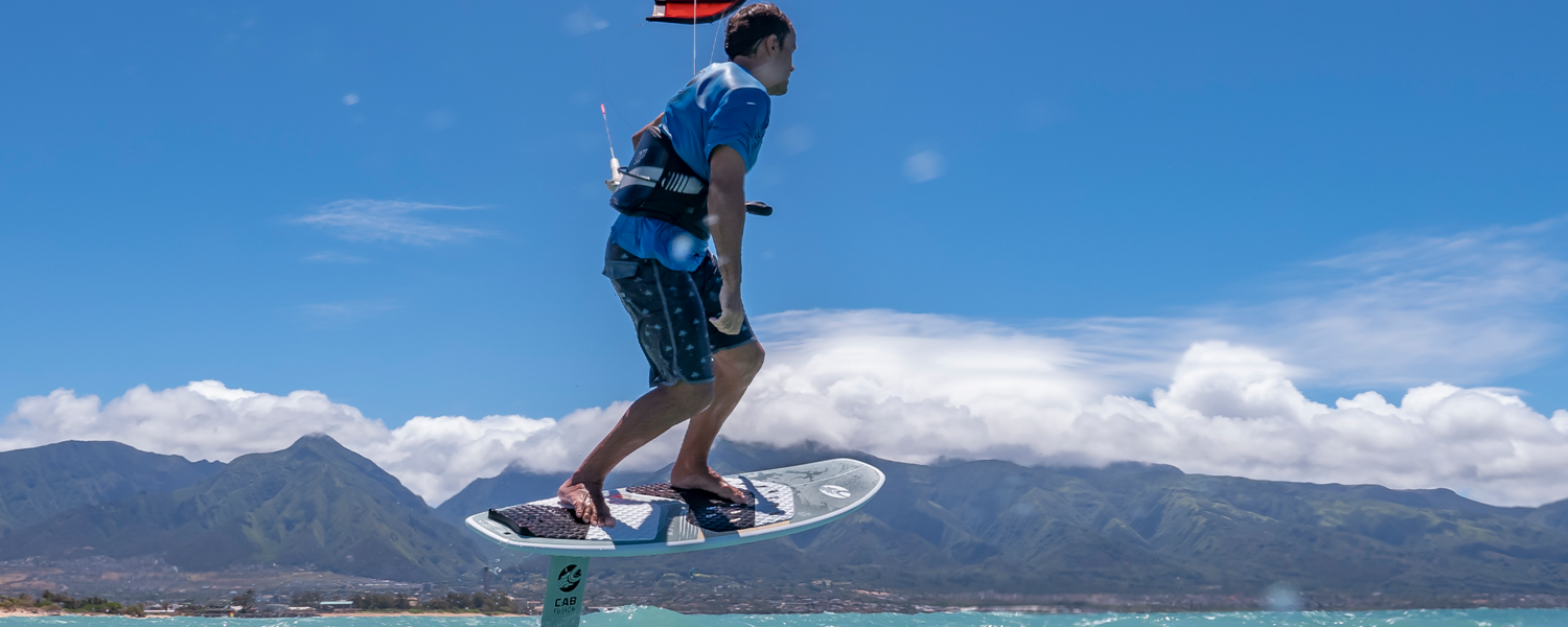 obrazek x breed foil cabrinha na vode kite foil windsurfing karlin chill